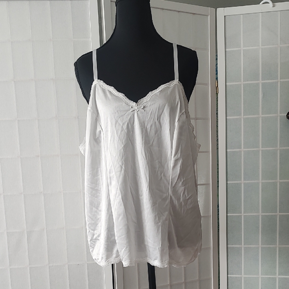 Cabernet White Camisole Top